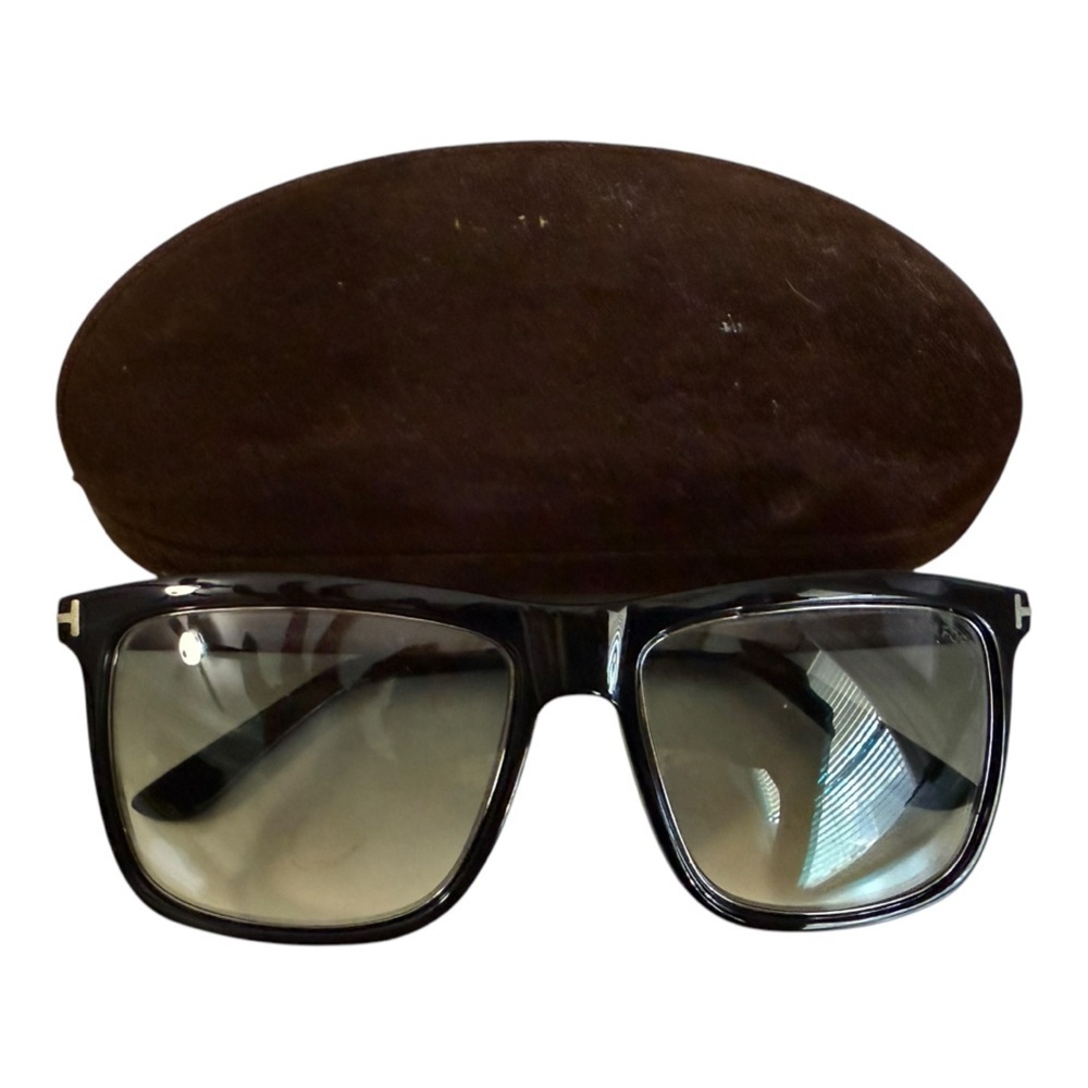 TOM FORD Karlie T392. Black frame with blue gradient shades. - Picture 3 of 12